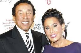 Smokey robinson 2021 travel around. Smokey Robinson S Wife Frances Glandney Daughter Net Worth Ethnicity Personal Life Parents