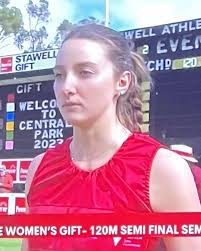 Stawell Gift 2023 with the best Good fun coming back after last year and  chasing in the red❤️ swipe to see game face