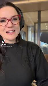 Cláudia Menezes (@claudiamenezesb)