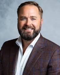 Associated Interpreters for the Deaf