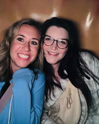 Danielle Roach (@danielle.roach) • Instagram photos and videos