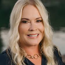 Tracy Josey's Instagram, Twitter & Facebook