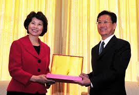 For The Chao Family Deep Ties To The World S 2 Largest Economies The New York Times