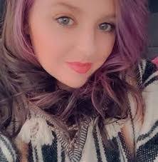 Leslie Ventresca's Instagram, Twitter & Facebook