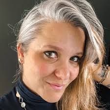 Eve Charles ✨ (@lejournaldevy) • Threads, Say more