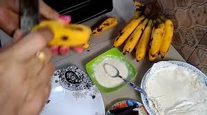 Resep crepes teflon renyah isi pisang coklat keju. Cara Membuat Piscok Pisang Coklat Youtube