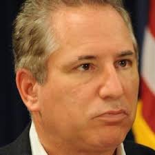 Andy's aides in tug o' turf