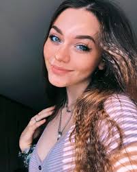 we made it class of 2021! i love you all and wish you greatness in whatever  lives you choose to lead. here's to us!!🎓🤍