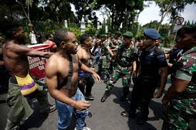 .jalan trans papua sepanjang 4.000. Uhbybgzuj1tkqm