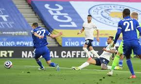 Gundogan whips it with the right, gets it over the wall, schmeichel has to look lively but is able to tip it over. Leicester City 0 2 Manchester City Premier League As It Happened Football The Guardian