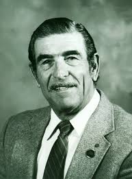 Lori Manus's Instagram, Twitter & Facebook