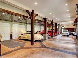 24 Car Collector S Garage Houston Texas Martha Turner Sotheby S International Realty Memorial Brokerage Dom Garazh Garazh Interer
