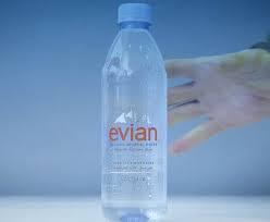 Le tweet d'évian qui fait polémique. Evian Ramadan Ammar Safi