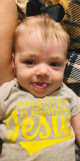 Kari Clouse's Instagram, Twitter & Facebook