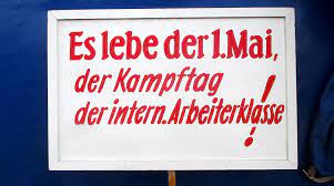 Siehe auch alle feiertage in anderen jahren, klicke hierzu auf einen der unten stehenden link's, oder siehe den kalender 2021. Feiertage In Der Ddr Wikipedia