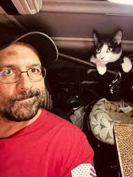 Meeting like-minded people in Hot Springs for social activities and animal  rescue volunteering