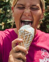 Jackie Pasquale's Instagram, Twitter & Facebook