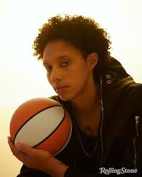 This story meant EVERYTHING to me. I have both looked up to and played  against some of these women as a hooper. Thank you @emma.v.reeves who went 