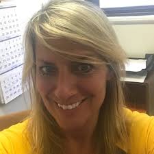 Rachel Thomas (@RachelT2132)