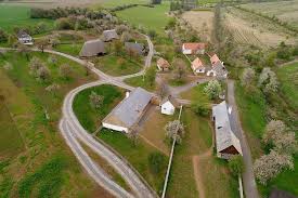 Skanzen najdeme na jihozápadním okraji města kouřim, v ruské ulici. Kourim Muzeum Lidovych Staveb Skanzen Kolinsko Cesty A Pamatky