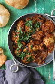 South Indian Spicy Tomato Chicken Curry Koduvai Chicken Varuval Recipe Indian Food Recipes Curry Chicken Indian Appetizers