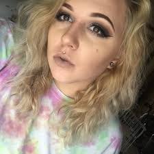 Shelby Manning's Instagram, Twitter & Facebook