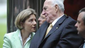 „familie ist da, wo kinder sind, sagt der soziologe harald rost. Maike Kohl Richter Die Frau An Kohls Seite Menschen Faz
