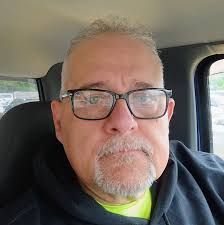 A finger vs a electric saw....