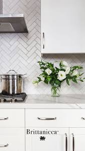 Brittanicca Is An Ideal Alternative To Marble Countertops With Striking Beauty Durab Kitchen Backsplash Trends Kitchen Inspirations Trendy Kitchen Backsplash