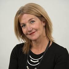 Play Penses tu qu'on s'aime encore by Marie-Danielle Brassard