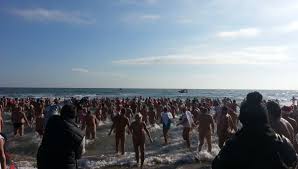In this video you will all the inner parts of it till cochons. Plus De 300 Naturistes Pour Le Dernier Bain De L Annee Au Cap D Agde