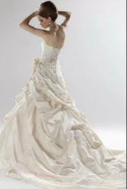 Written by kristen kramer on aug 3rd 2020. Ellis Bridal 11032 Princess And The Frog Second Hand Wedding Dress Save 77 Stillwhite