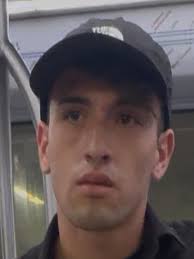 REPORT: #pickpocket seen in Metro of #rome 🛑ATTENTION to your belongings‼️  Please!!!!! #roma #italia #italy