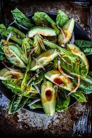 Smoky Romaine And Avocado Salad Recettes De Cuisine Bien Manger Nourriture