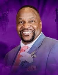 Kenneth Henderson's Instagram, Twitter & Facebook