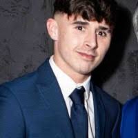 Lisa Greaney's Instagram, Twitter & Facebook