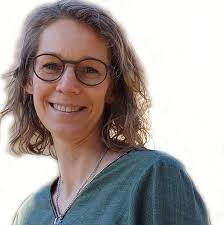 Karin Juul Jensen, skribent på Udfordringen