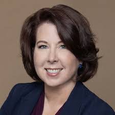 Kristen Hearn's Instagram, Twitter & Facebook