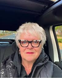 I'm asking for the last time should I cut my hair and tattoo my face 🤔😔