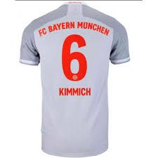 Na stanowisku trenera zastąpił odchodzącego na emeryturę juppa heynckesa. Koszulka Bayern Monachium Joshua Kimmich 6 Wyjazdowe 2020 2021 Koszulki Pilkarskie