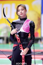《twice》 tzuyu hair flip archery 쯔위 양궁 트와이스 vs. Pic 190909 Mbc Isac 2019 Tzuyu Twice Selebritas Mode Wanita Wanita Cantik