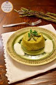 Mettete a bollire dell'altra acqua, salatela al bollore e cuocetevi la pasta. Sformatini Agli Asparagi Con Salsa Al Parmigiano Ricette Di Campagna