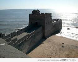 The End Of Great Wall Of China Great Wall Of China Ending In The Sea Great Wall Of China Famous Places Chinese Wall