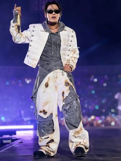 EVERY FRAME IS INSANE. . . This post features a collection of Jungkook's  pictures from BTS' second Bogotá concert, and honestly, he looked  absolutely unreal throughout the entire show. From his slightly