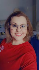 Hi lovely people. I'm Mandy and I live in Lancashire in the UK. I'm  currently not allowed to drive (vision problems, hopefully the driving ban  is temporary if I can get my