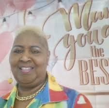 Angela Bassett Destroys The Mission Impossible Red Carpet! 🔥