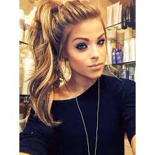 I Love Her Colour Of Her Hair It S A Nice Dark Honey Blonde With A Little Bit Of Light Brown In There Bea Hair Styles Haircuts For Long Hair Long Hair There are some coloured pages in manga that her hair actually brown hair. pinterest