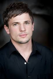 Актёры, режиссер и создатели сериала CSI: Вегас (2021-…)