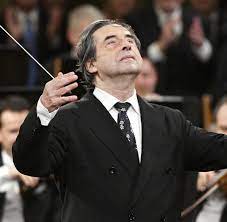 Listen to riccardo muti | soundcloud is an audio platform that lets you listen to what you love and share the sounds stream tracks and playlists from riccardo muti on your desktop or mobile device. Dirigent Riccardo Muti Wenn Mal Schluss Ist Will Ich In Die Holle Welt