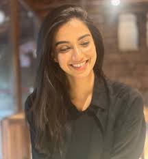 When my friends ask me to pose for a picture randomly in the middle of a  conversation , there is a very high probability of these expressions coming  up 🤓